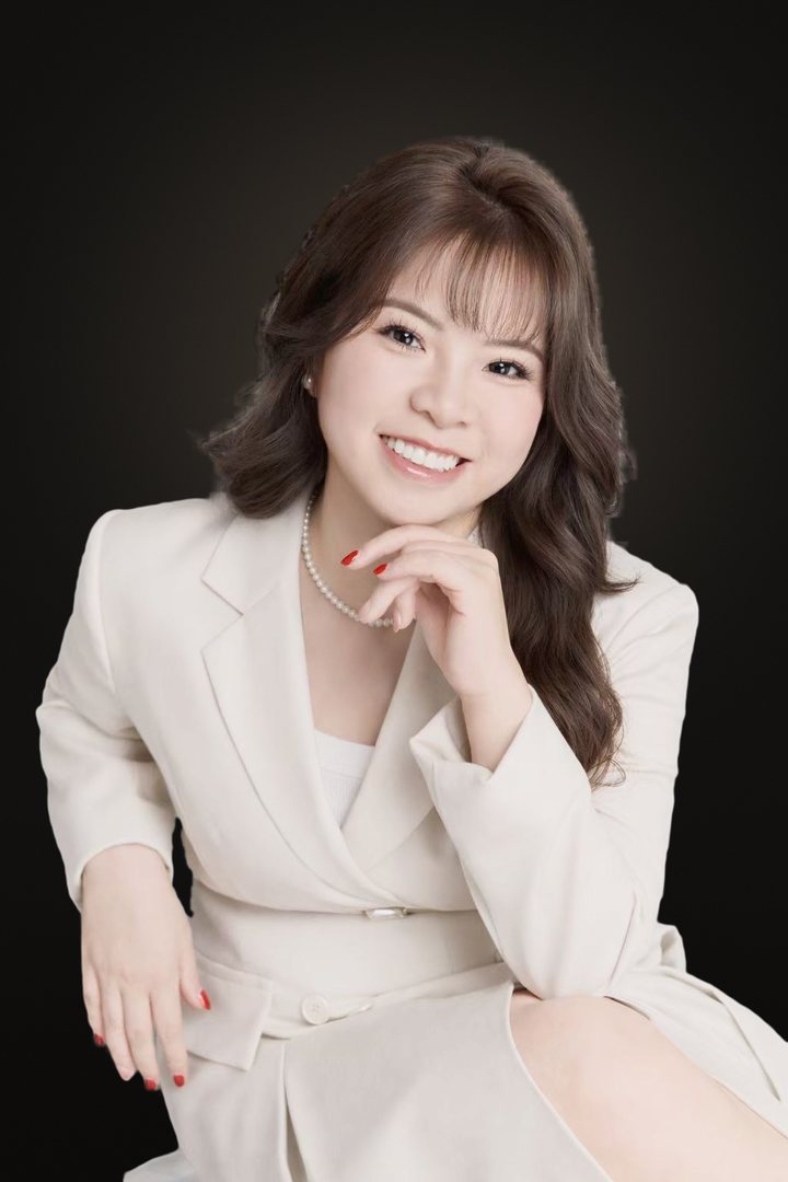 Dongqin (Vivikin) Wen, Licensed Real Estate Salesperson in Flushing, New York